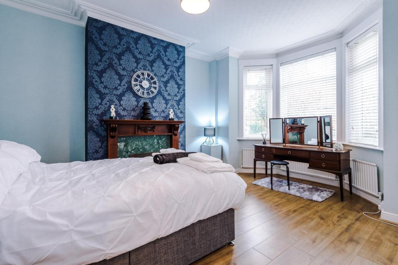 3 Bed Property, Upto 8 Guests Near City Centre 맨체스터 외부 사진